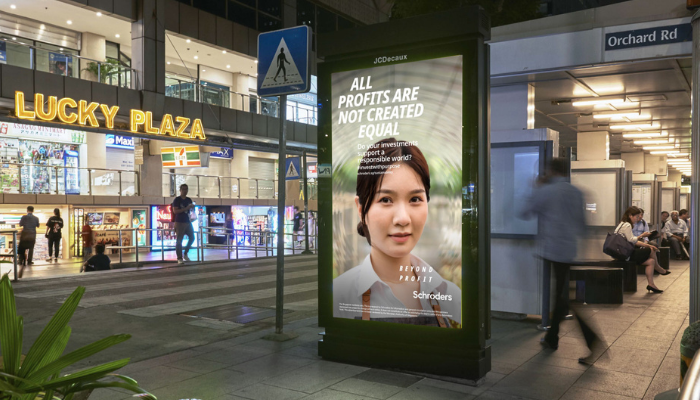Yahoo-Schroders-DOOH-Omnichannel-Campaign